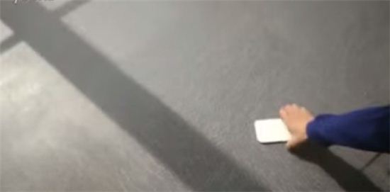 갤럭시S6 낙하 테스트 영상(출처:유튜브)