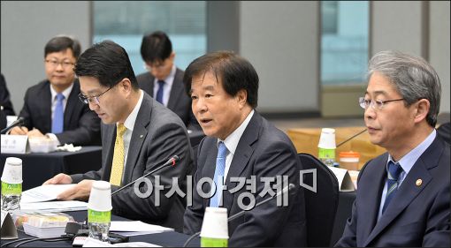 [포토]발언하는 민상기 금융개혁회의 의장