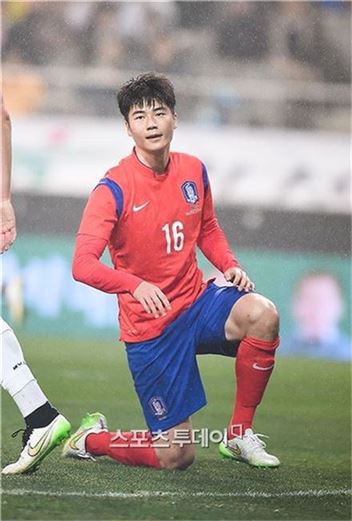 '한국·아랍에미리트' 축구 국가대표 평가전…기성용 빈자리는 누가?