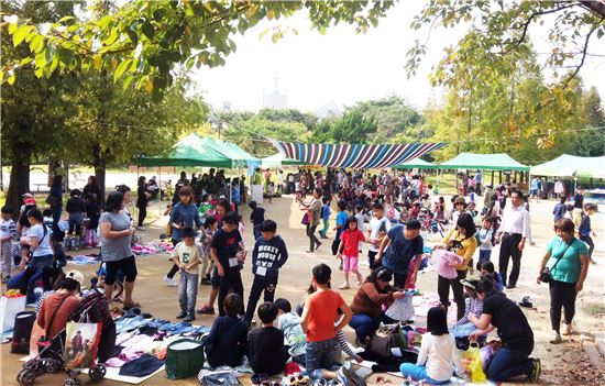 순천 금당 버드내공원 생활용품 나눔장터 개장