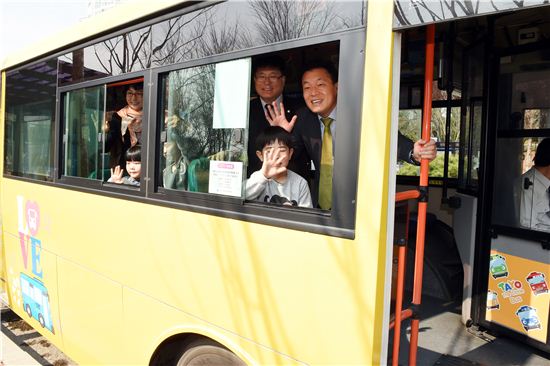 수원시가 시범운행에 들어간 '타요버스'