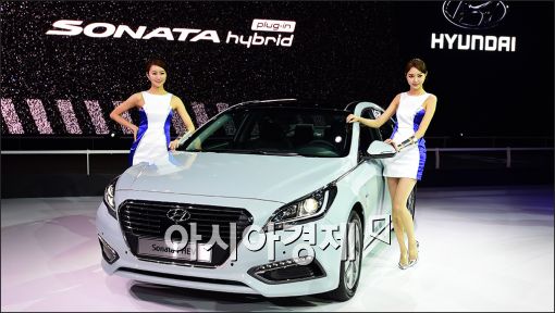 [포토]현대차,  'LF쏘나타 플러그인 하이브리드' 공개