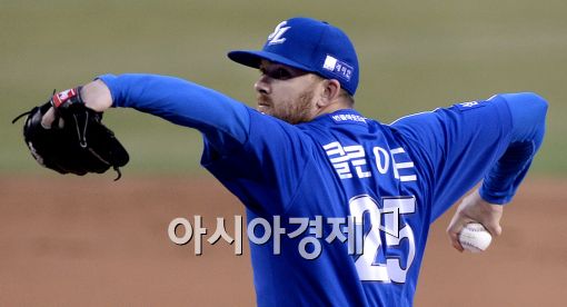 [포토]역투하는 삼성 선발 클로이드