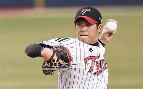 임지섭 '7이닝 노히트노런'…LG, 삼성에 전날 패배 설욕