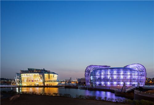 [그거 알아?]세빛둥둥섬, 사실은 ‘섬’ 아닌 ‘배(선박)’