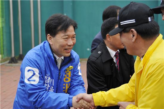 공식선거운동 이틀째…여야, 표심 잡기에 '종횡무진'