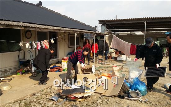 해남군, 공직자 자원봉사단 ‘온기’ 더한다