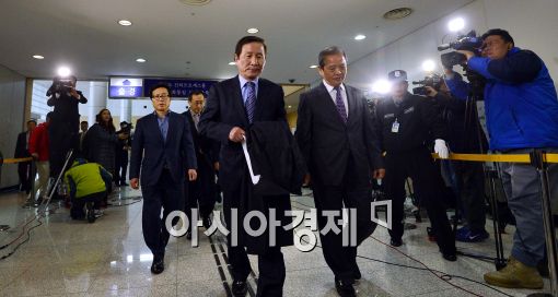 [포토]출경하는 개성공단 기협 회장단