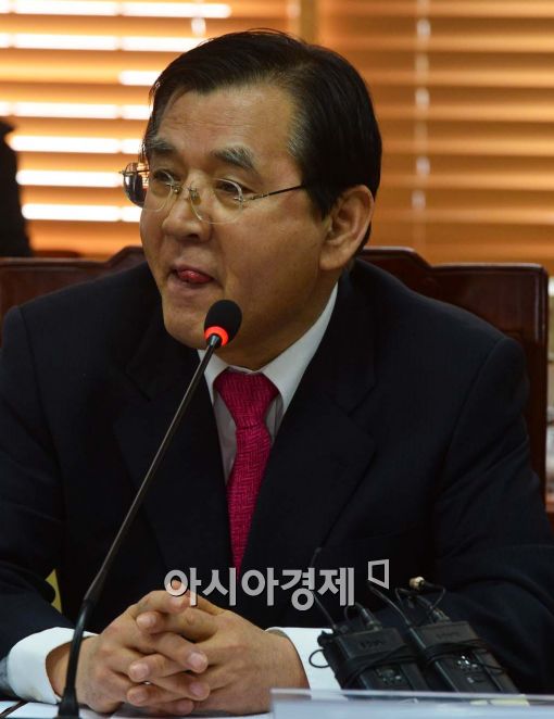 [포토]김대환 노사정위원장, '노동계 협상태도, 실망스러웠다' 
