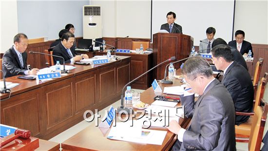 지리산관광개발 S/W 위주 순환관광체계 모색