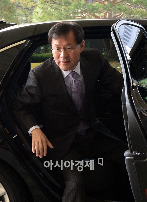 [포토]출근하는 김진태 검찰총장