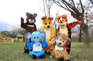 ▲멸종위기 동물의 탈을 쓴 플레이어들(사진=서울대공원)