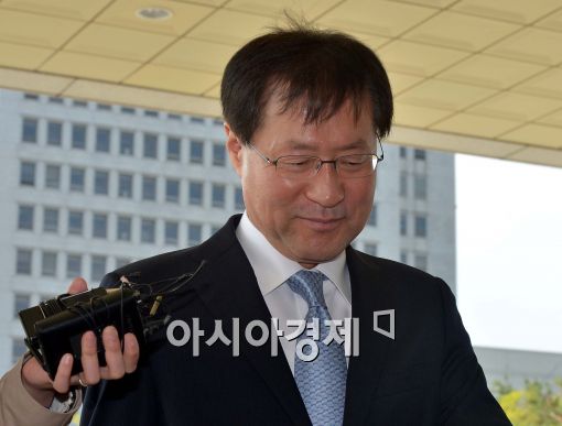 [포토]출근하는 김진태 검찰총장