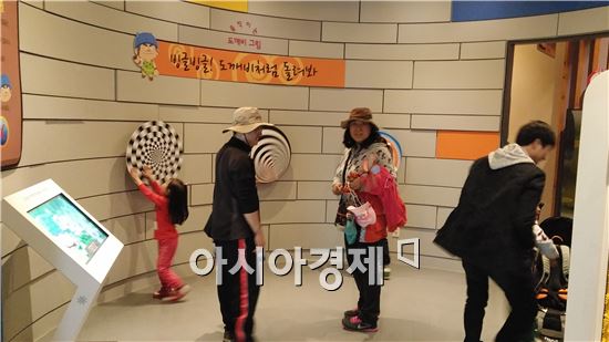 곡성 섬진강기차마을 국내외 관광객 몰려 대표 관광지로 급부상