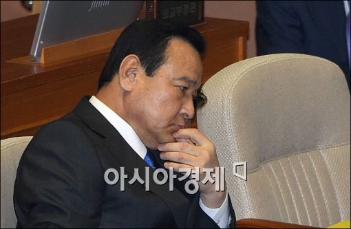 [포토]국회 본회의 출석한 이완구 총리