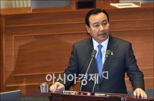 [포토]답변하는 이완구 총리