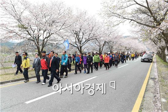 재경장성군 향우회 산악회, 고향 탐방 ‘눈길’