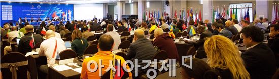 지난 12일 개막한 2015광주하계유니버시아드 대표단장(HoD) 사전회의가 14일 회의를 끝으로 성황리에 마무리됐다. 