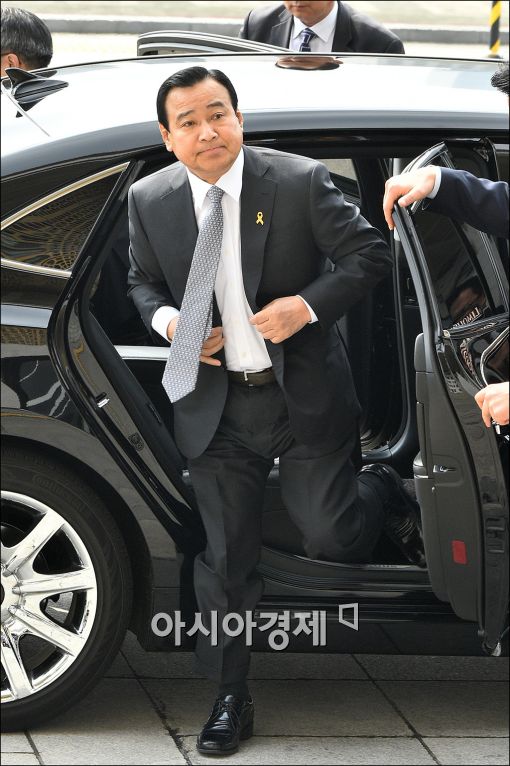 [포토]국회 출석하는 이완구 총리