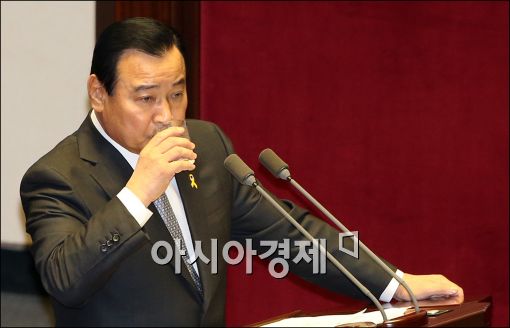 '성완종 리스트' 이완구 총리 "'목숨 내놓겠다'발언 송구스럽다"  
