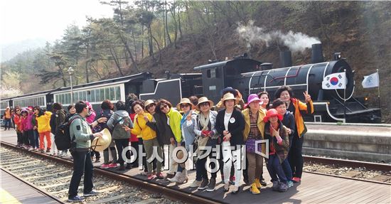 곡성 섬진강기차마을, 이젠 경남권역 단체 관광객 몰려온다