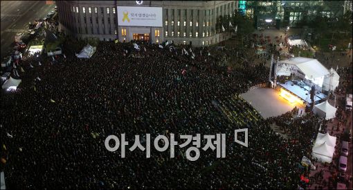 [포토]서울광장 가득 메운 추모객