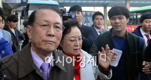 [포토]김기춘 전 비서실장 日에서 귀국