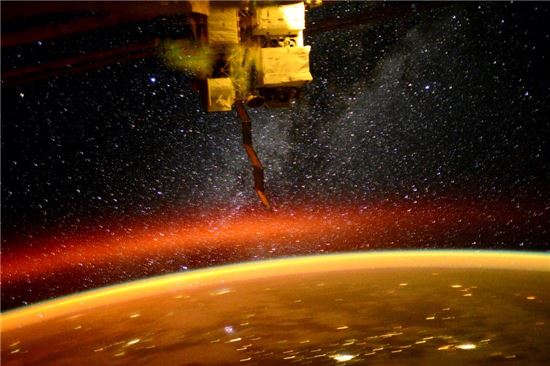 별이 찾아오는 밤…은하수와 지구