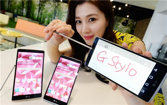 LG, 펜 장착 대화면폰 'G스타일로' 출시…'50만원대'