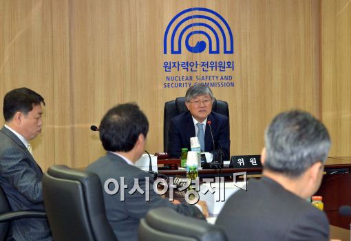 [포토]모두발언하는 이은철 위원장