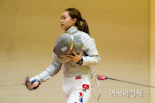 '부전여전' 윤지수…아버지 강철어깨, 딸의 강철체력 되다