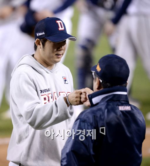 [포토]장원준, '감독님, 시즌 3승 신고합니다'