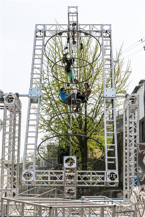 수돗물 만들던 취수장, '거리예술 창작소' 변신