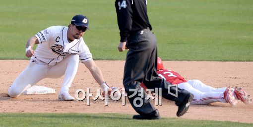 [포토]오재원, '도루는 어림없어'