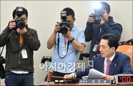 [포토]회의 불참한 홍문종 국회 미방위 위원장