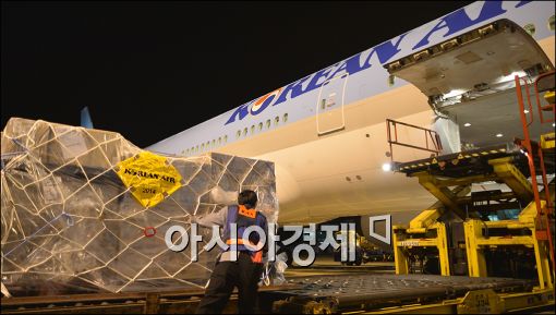 [포토]네팔 구호 물품 긴급 수송