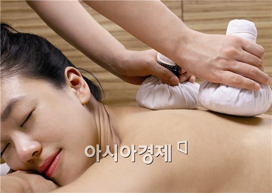 "푸욱 담그고 싶다"…도심 속 힐링, 스파