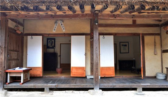 옥천 구읍에 있는 정지용생가