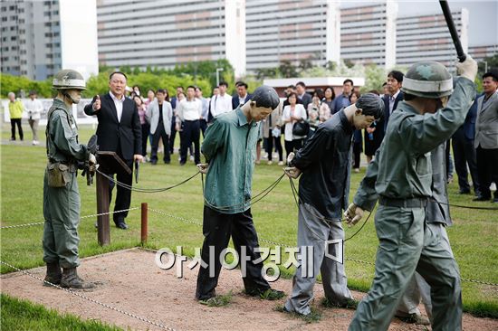 [포토]광주시 동구청 공직자, 5·18사적지 답사 