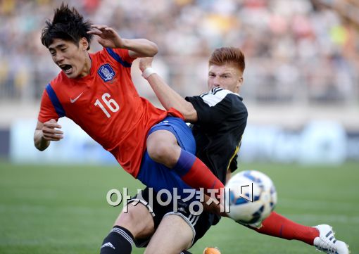 [포토]한찬희, '문전 코앞에서 걸리다니..'