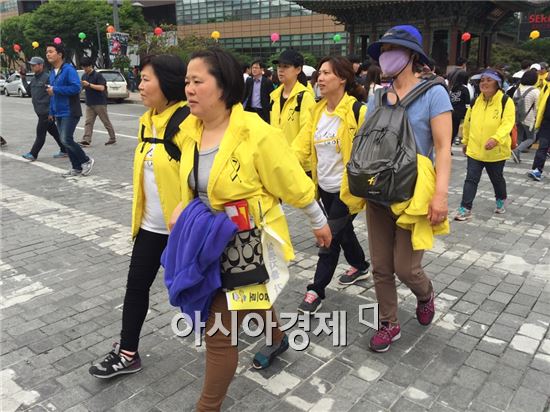 철야행동 마친 유가족, "언제든지 찾아오라는 말이 이렇게 힘든 건지 몰랐다"