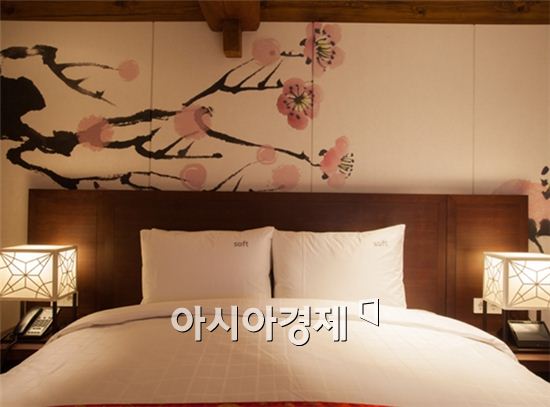 "검박하고 단순한 아름다움"…국내 최초 한옥 호텔 문연다