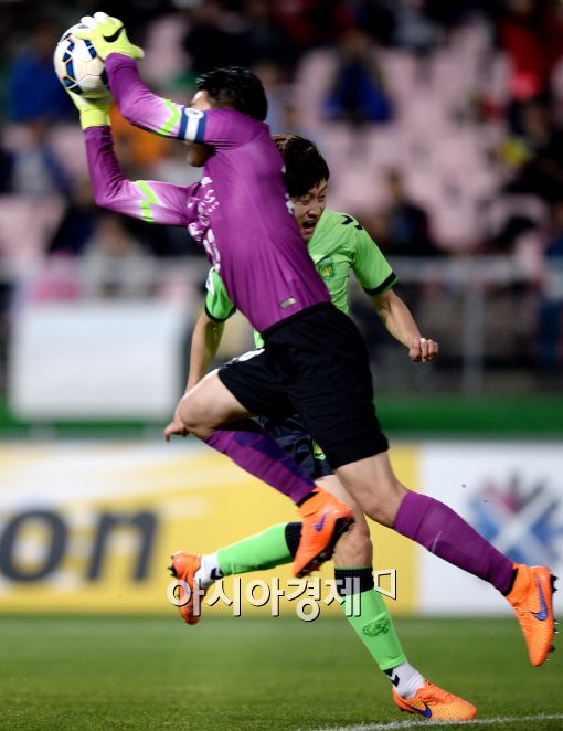 [포토]이재성, '골키퍼에게 걸리지만 않았더라면~'