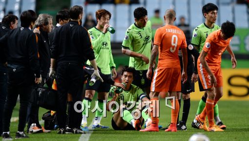 [포토]이동국, '견제가 심하네'