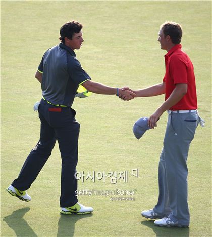 세계랭킹 1, 2위 로리 매킬로이(왼쪽)와 조던 스피스. 사진=Getty images/멀티비츠 