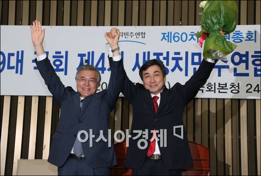 非盧 이종걸 "文 대표, 사퇴가 책임지는 자세는 아니다"