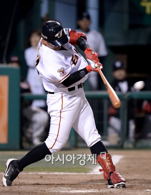 [포토]김태균, '추격의 1타점 2루타'