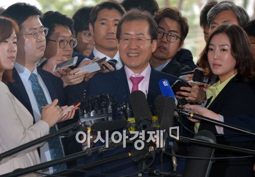 패 감춰온 檢…'극구부인' 이완구·홍준표 깰까