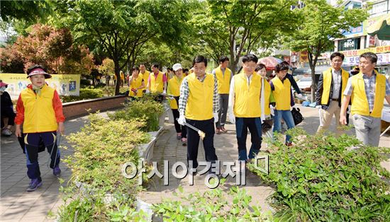 광주 남구 칭찬연대 환경정화 활동 실시