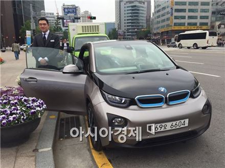 ▲ 서울시 전기차 보급 사업 차종 중 하나인 BMW i3(사진=원다라 기자)